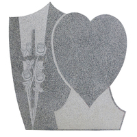 Pierre tombale en granit blanc en forme de cœur avec sculptures de fleurs, pierres tombales verticales pour tombe