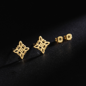 Myshape-pendientes de tuerca de nudo de bruja <span class=keywords><strong>para</strong></span> mujer, de <span class=keywords><strong>buena</strong></span> <span class=keywords><strong>suerte</strong></span>, Triángulo de acero inoxidable, amuleto irlandés, joyería Celtics - Product Image 2