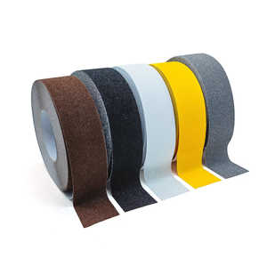 Cinta Adhesiva Antideslizante de Carburo de Silicio Negra, Resistente al Agua, para Seguridad en Pisos y Escaleras - Product Image 4