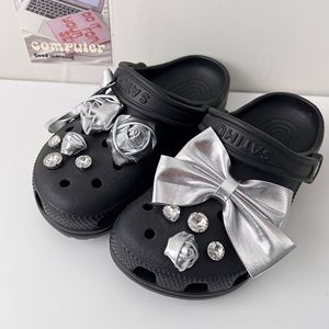 Accessori per <span class=keywords><strong>Scarpe</strong></span> con Fori - Decorazioni per Ciabatte a Fiocco - Fiori di Rosa - Gioielli con Diamanti - Nuovo Stile di Tendenza - Product Image 3