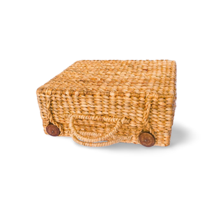 Adoptez le charme bohème avec cette valise en rotin de couleur naturelle, fabriquée en jacinthe d'eau, parfaite pour une décoration élégante. - Product Image 1