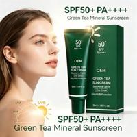Crème solaire apaisante à l'extrait de thé vert |   Protection complète UVA/UVB, soulage la peau irritée et endommagée par le soleil, sans obstruction des pores ni éruptions cutanées