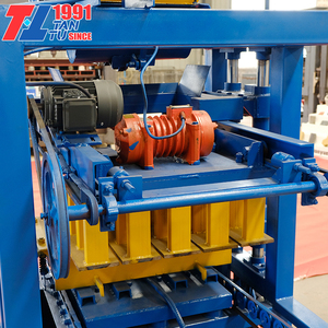 Macchina Semi-Automatica per la Produzione di Blocchi di Cemento 4-35A, Macchinario per Mattoni Forati e Pavimentazione in Vendita - Product Image 4