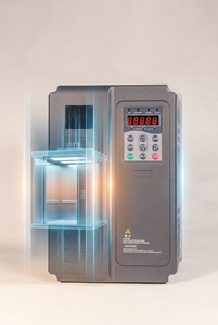 Variador de Frecuencia Variable de Alto Rendimiento Serie 820 para Ascensores, de 0.75-710KW, de Circuito Cerrado - Product Image 4