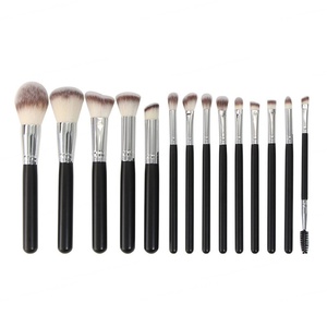 Kit de pinceaux de maquillage synthétiques professionnels de 14 pièces, couleur personnalisée, avec manches en bois pour le visage et les yeux - Pinceaux de marque privée - Product Image 2