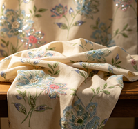 Tissu en velours premium brodé de sequins colorés, perles de rocaille et perles tubulaires, résistant aux plis et durable, pour mariages et événements féminins