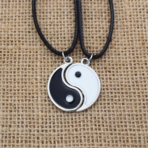 I regali di san valentino più venduti intrecciati a mano in oro nero Tai Chi <span class=keywords><strong>Yin</strong></span> <span class=keywords><strong>Yang</strong></span> 2 pz/set collana di coppia Gossip - Product Image 5