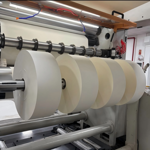 Bobine de pulpe vierge de qualité alimentaire, revêtement PE simple face, matière première très demandée pour les fonds de gobelets jetables à café et à thé - Product Image 3