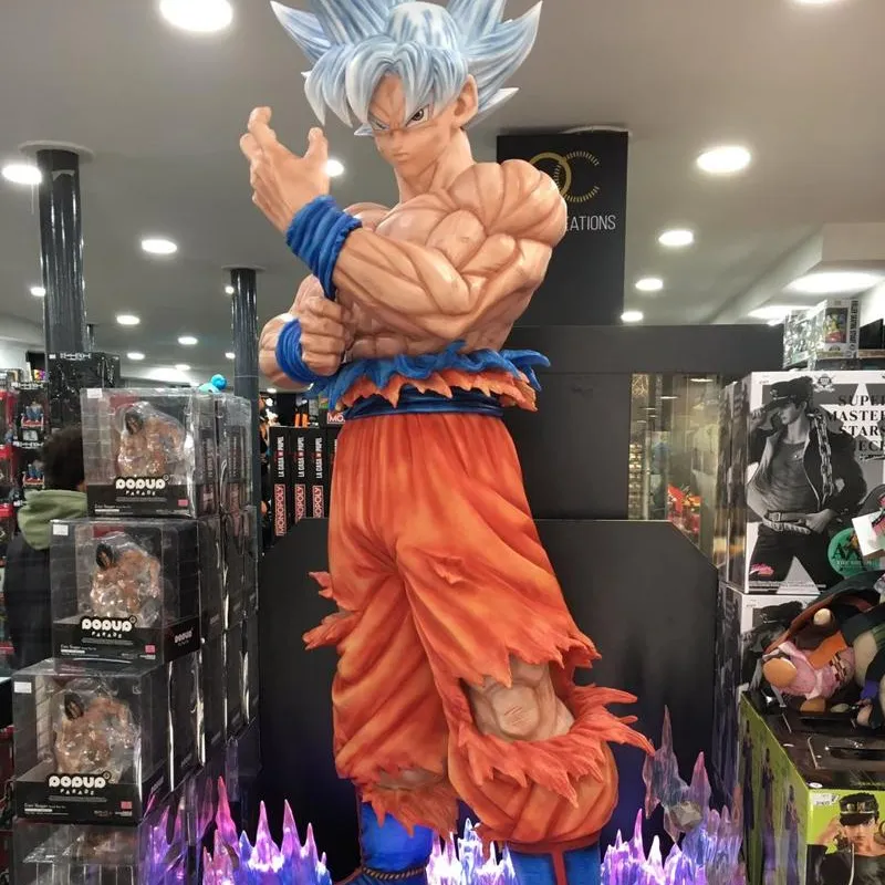 Figura Anime personalizzata scultura in resina Dragon Ball Figure Goku Statue Ultra Instinct Goku Statue
