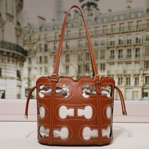 Bolso de Hombro y Bandolera de Diseño de Lujo, Marca Famosa, Elegante y Moderno para Mujer, Ideal para Compras - Product Image 2