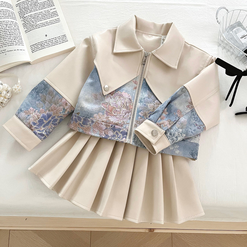 Completo due pezzi beige