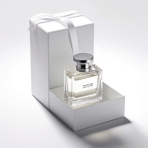 Usine en gros personnalisé de haute qualité de luxe minimaliste parfum emballage Carton boîte en fer blanc bouteille de parfum ensemble - Product Image 6