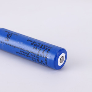 <span class=keywords><strong>Batterie</strong></span> <span class=keywords><strong>lithium</strong></span>-<span class=keywords><strong>ion</strong></span> cylindrique 18650 2500mAh Haute capacité Rechargeable <span class=keywords><strong>Décharge</strong></span> stable Longue durée de vie du cycle - Product Image 3