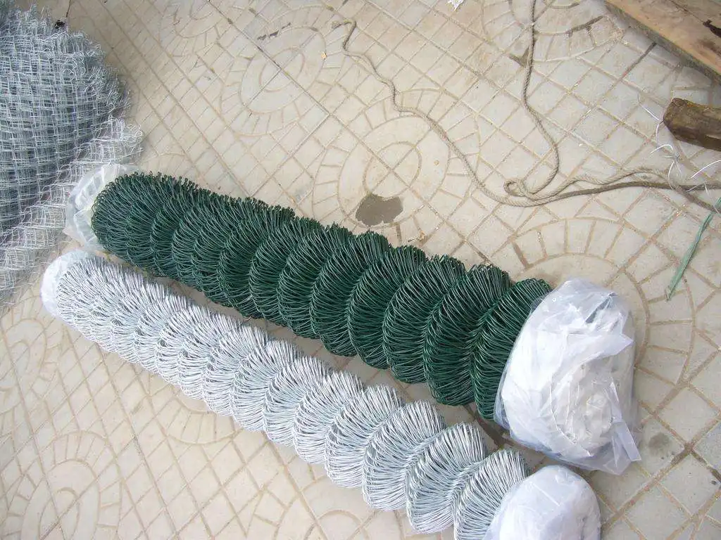 3 mm galvanized PVC coated mesh rolls cyclone wire chain link fence panels chain link fence