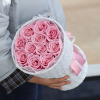 Karangan Bunga Mawar Abadi Buatan Tangan Mewah Grosir dalam Wadah Ember, Hadiah Abadi untuk Hari Valentine, Hari Ibu, Pernikahan, Tahun Baru, Paskah