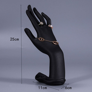 Vente en gros <span class=keywords><strong>de</strong></span> présentoir à collier en résine avec visage, portrait et modèle à la main, rangement sur présentoir à bijoux, bracelet, boucles d'oreilles, bague, accessoires - Product Image 6