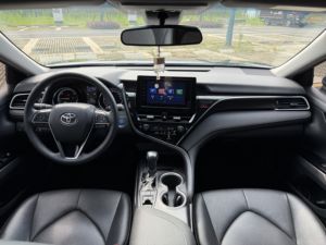 <span class=keywords><strong>Camry</strong></span> Híbrido 2.5HGVP Edición Líder <span class=keywords><strong>2022</strong></span>, Auto Usado, Volante a la Izquierda, Sedán Familiar, Automático, Tapicería de Tela, R17 - Product Image 4
