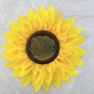 Usine de fleurs artificielles Meiyu Craft, décorations de tournesols artificiels, fleurs en soie multicouches pour mariage et décoration intérieure - Product Image 2