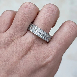 Q658 Anello da donna in oro bianco con diamanti taglio principessa, colore naturale G, classico anello di fidanzamento 14K - Product Image 2