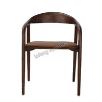Nouveau produit Chaise de café en bois avec cadre en bois couleur noyer avec siège en cuir Extérieur Intérieur Restaurant en bois Chaise de salle à manger NEVA