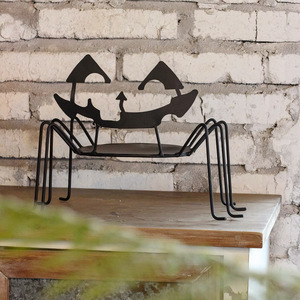 Soporte de Metal para Macetas con Diseño de Flor para Halloween, Moderno y Minimalista, Venta al Por Mayor - Product Image 1
