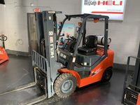 HELI CPYD25 2,5 Tonnen Mini-LPG-Gabelstapler für Lagerhaus-Frachtumschlag Fabriklogistik und Materialtransportaufgaben