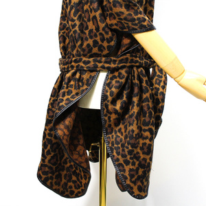 Châle à bords en cuir PU, motif léopard, sensation cachemire, ceinture portable pour femmes, offre spéciale - Product Image 6