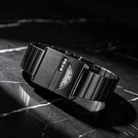 Montre-bracelet pour homme avec affichage unique des heures sautantes, boîtier carré plaqué or, bracelet en acier maillé, montre à quartz tendance, personnalisation du logo prise en charge