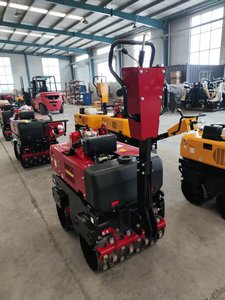 Urban Stitcher : Mini-compacteur manuel expert pour le remblaiement des tranchées et des lignes utilitaires en génie civil municipal - Product Image 5