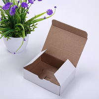 Boîte d'emballage en carton ondulé personnalisée avec fenêtre en PVC pour vis et clous, boîte de présentation de pièces de quincaillerie recyclable pour la vente au détail