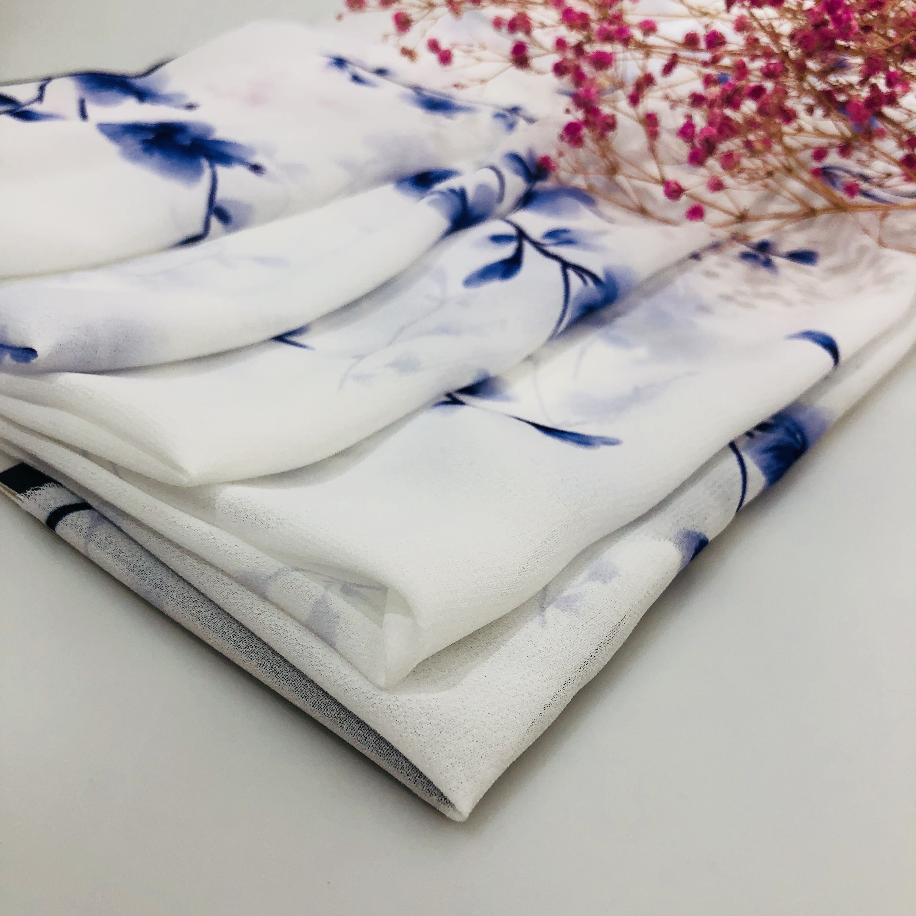 Синяя Цветочная печатная Шифоновая ткань гладкая шифоновая ткань для женского хиджаба