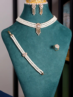 Bride Talk Ensemble de bijoux de luxe en zircon et perles, collier, boucles d'oreilles, bracelet et bague à motif éventail et pompon, 4 pièces, bijoux de mariage