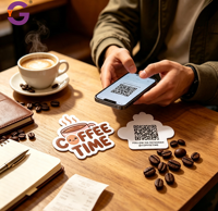 Pegatina troquelada personalizada de vinilo impermeable de grado profesional con impresión a doble cara para empaques de marcas de café