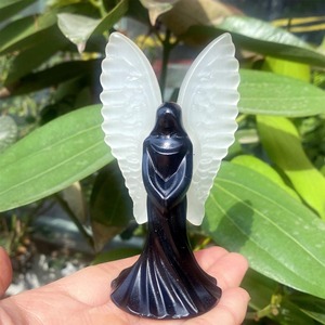 Sculpture d'ange en sélénite et obsidienne de haute qualité, 10 cm, tendance mode, en pierre naturelle, pour Thanksgiving et Pâques, vente en gros - Product Image 3