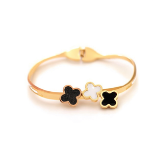Bracciale in Acciaio Inossidabile con Tre o Quattro Fiori Angolari Placcati Oro, Gioielli alla Moda - Product Image 1