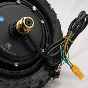 สกู๊ตเตอร์ไฟฟ้า Kukirin Pro DB 48V 600W มอเตอร์ล้อหลัง ยางแบบไม่มียางในขนาด 9x30-55 รุ่น KDH-Kirin-406 ดีไซน์ยางแบบไม่มียางใน ลดปัญหาการรั่วซึมของยาง - Product Image 4
