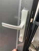 Porte pivotante de sécurité extérieure en aluminium Porte pivotante d'entrée moderne en aluminium noir avec système de verrouillage allemand Hoppe