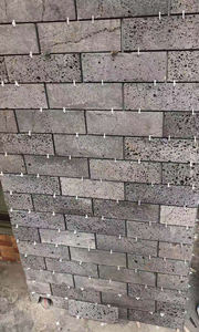 Revêtement de mur en pierre aléatoire de placage de pierre de roche de lave volcanique de Lavastone gris noir naturel motif fou - Product Image 6