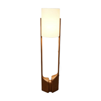 Lampu lantai kayu bergaya Cina untuk ruang tamu, kap lampu kain minimalis, perlengkapan pencahayaan dekoratif untuk vila, homestay
