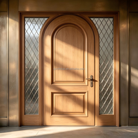 Porte double cintrée de luxe avec transom en verre décoratif pour entrée de villa, finition en bois d'acajou foncé artisanal