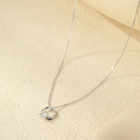 Collier minimaliste en argent sterling 925 avec pendentif en zircon en forme de boucle Möbius pour un usage quotidien