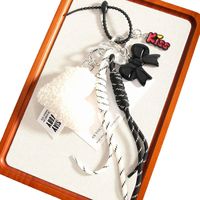 Colgante de Corazón de Felpa con Borla de Cuerda Trenzada, Llavero con Lazo Acrílico Brillante y Letra 'Kiss', Estilo Y2K Urbano, Accesorio para Bolso