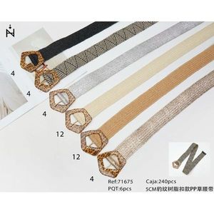 Cintura in resina con stampa leopardata e fibbia in resina, larga 5 cm, cintura alla moda per donna - Product Image 3