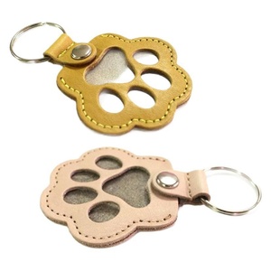 Porte-clés commémoratif en cuir PU avec motif de griffes de chat et de chien, ornements de porte-clés - Product Image 6