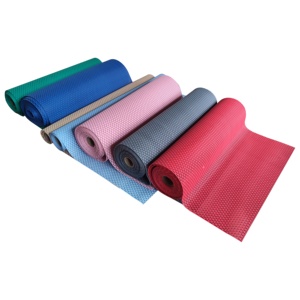 Alfombra de Baño y Piso Moderna de PVC, Lavable, con Orificios de Drenaje, Corte Libre - Product Image 2