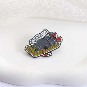 Broche en émail doux, badge de fitness, citation amusante et mignonne sur les fruits, ne vous tue pas, vous rend plus fort - Product Image 4