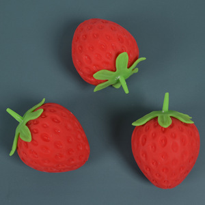 Nuevos Juguetes Blandos de Fresa para Apretar, Squishies Suaves con Forma de Fruta, Juguete Sensorial Antiestrés de TPR para Aliviar el Estrés y la Descompresión para Niños - Product Image 4
