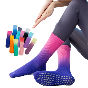 Custom Unisex High Quality <b>Breathable</b> Cotton Sport Gradient Crew <b>Socks</b> Wholesale Pilates Crew Grip <b>Socks</b> Cuff <b>Socks</b> - Product Image 4
