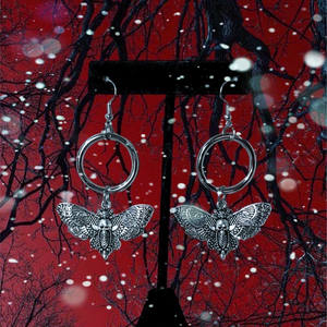 Collar con Colgante de Polilla de la Muerte, Cadena de 18 Pulgadas, Calavera de Azúcar, Estilo Gótico, Mariposa, Rock, Emo, Color Plateado, Cadena Resistente de 18 Pulgadas - Product Image 2