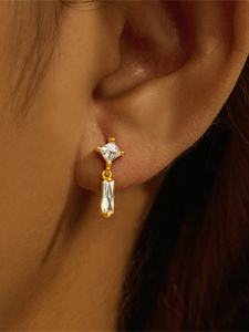 Pendiente Pequeño y Lindo de Plata de Ley 925 con Diseño Creativo Único de CANNER - Product Image 4